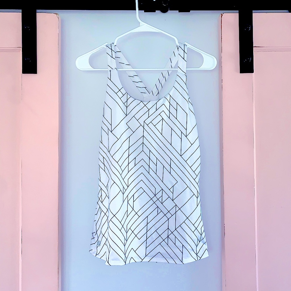 NEW Athleta LuLuLemon) white / shaping Tank Medium